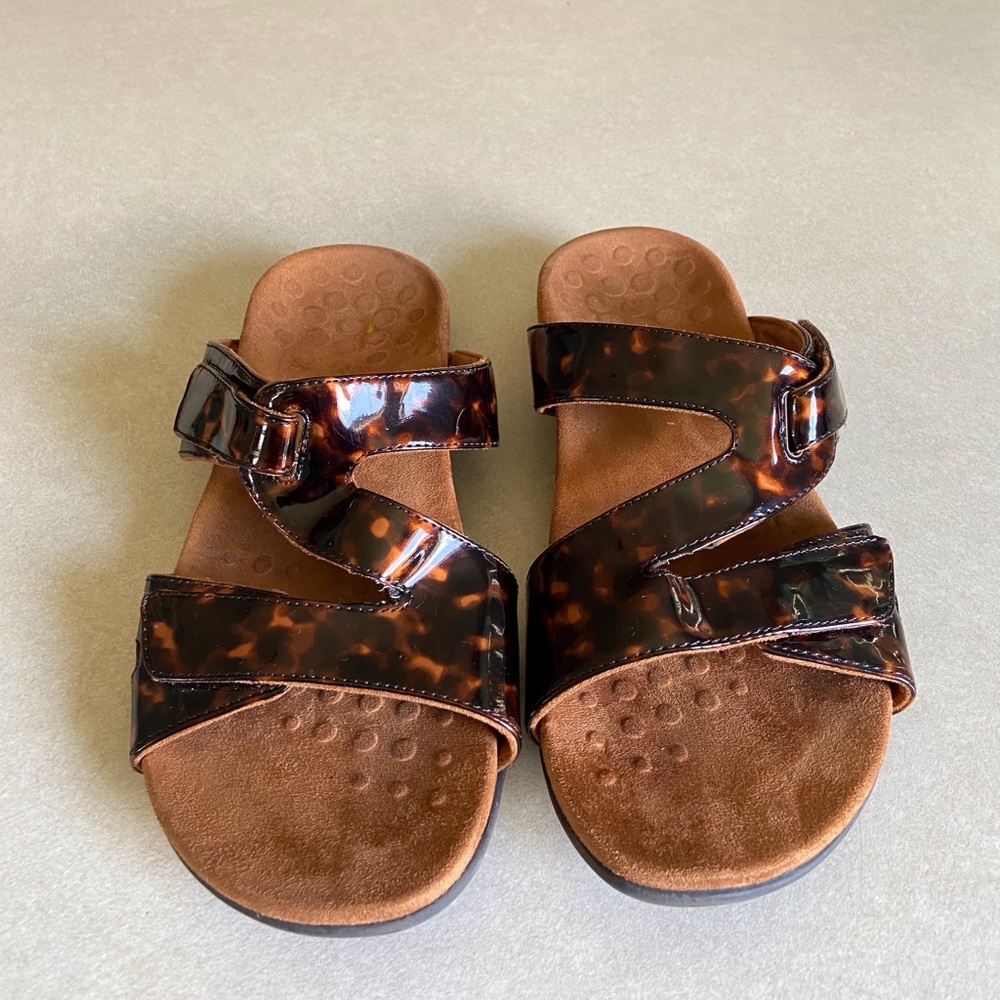 Vionic Slide Sandals Size 7. - image 3